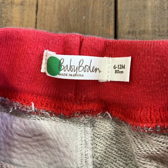 Baby Boden gray Star joggers - Picture 2 of 4